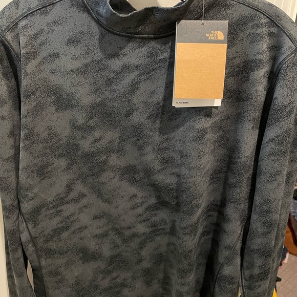 The North Face Women’s Long Sleeve Top NWT - Picture 1 of 4